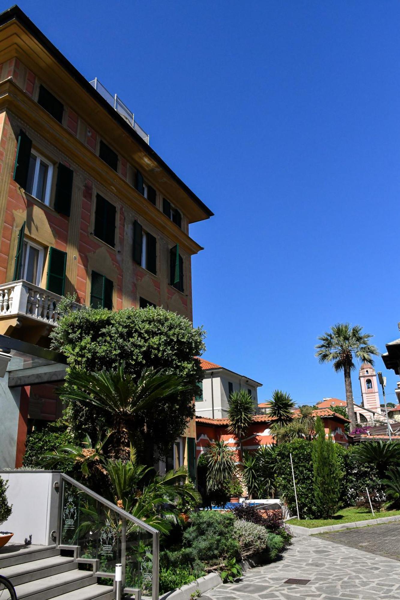Hotel Le Palme Varazze Exterior foto